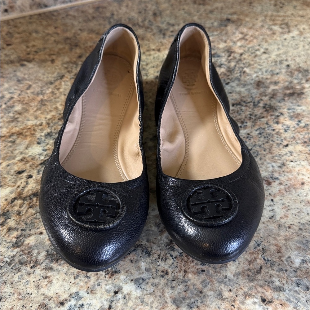 TORY BURCH “Allie” Black Ballet Flats Like New Size 7